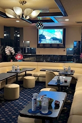 BLUES・ブルース - 湯島・上野のインターナショナルパブ 店舗写真
