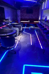 隠しステージ with MUSASHI POKER ROOM 神田店・カクシステージ - 神田のコンカフェ 店舗写真