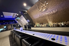 GIRLS BAR Albatross・アルバトロス - 自由が丘のガールズバー 店舗写真