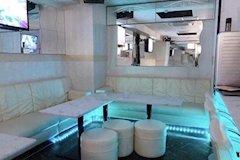 Girls Cafe NEON+・ネオンプラス - 関内のガールズバー 店舗写真