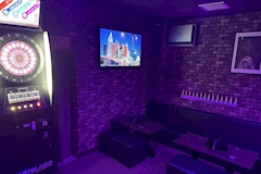 CLUB QUEEN・クイーン - 赤羽のガールズバー 店舗写真
