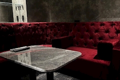 NAVY's BAR・ネイビーズバー - 桜木町のガールズバー 店舗写真