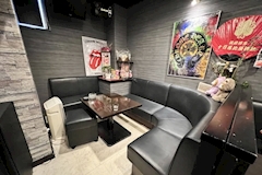 LOUNGE Revie・レヴィ - 佐賀市・白山のキャバクラ 店舗写真