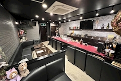 LOUNGE Revie・レヴィ - 佐賀市・白山のキャバクラ 店舗写真