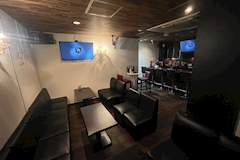 ゆるパカBAR L'ei・レイ - ミナミのガールズバー 店舗写真