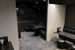 社長室秘書課心斎橋 - ミナミのガールズバー 店舗写真