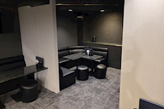 社長室秘書課心斎橋 - ミナミのガールズバー 店舗写真