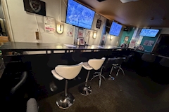 Girl's Bar A'laise 鶴見西口店・アレーズ - 鶴見駅西口のガールズバー 店舗写真