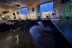 Girl's Bar A'laise 鶴見西口店・アレーズ - 鶴見駅西口のガールズバー 店舗写真