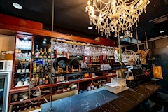 クラブ詩音・シオン - 名古屋 栄のインターナショナルパブ 店舗写真