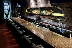 BILLION'S CAFE・ビリオンズカフェ - 大久保のガールズバー 店舗写真