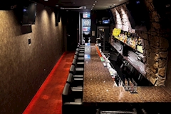 BILLION'S CAFE・ビリオンズカフェ - 大久保のガールズバー 店舗写真