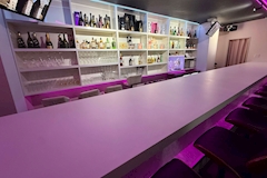 GIRLS BAR EINS・アインス - 千葉・富士見町のガールズバー 店舗写真