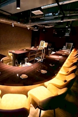 Girl's Bar dimple 六本木店・ディンプル - 六本木のガールズバー 店舗写真