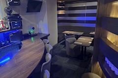 BAR Nine・ナイン - 渋谷の朝・昼ガールズバー 店舗写真