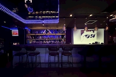 Girls Lounge Lien・リアン - 鶴見駅東口のガールズバー 店舗写真