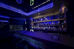 Girls Lounge Lien・リアン - 鶴見駅東口のガールズバー 店舗写真