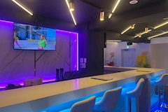 Girls Bar VINGT-HUIT・ヴァンチュイット - 北千住のガールズバー 店舗写真
