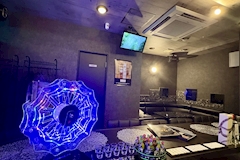 Bar.twenty・バートゥエンティ - 名古屋 栄のガールズバー 店舗写真