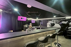 Girls Bar COLOR WHITE・カラーホワイト - 町屋のガールズバー 店舗写真