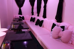 Cafe&Bar でぃあしす - 歌舞伎町のコンカフェ 店舗写真