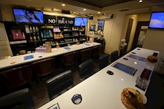 Cafe & Bar NO BRAND・ノーブランド - 横浜西口のコンカフェ 店舗写真
