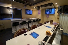 Cafe & Bar NO BRAND・ノーブランド - 横浜西口のコンカフェ 店舗写真