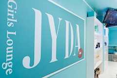Girls Lounge JYDA・ジェイダ - 本厚木駅北口のガールズバー 店舗写真