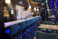 Bar ONE・ワン - 池袋西口のガールズバー 店舗写真