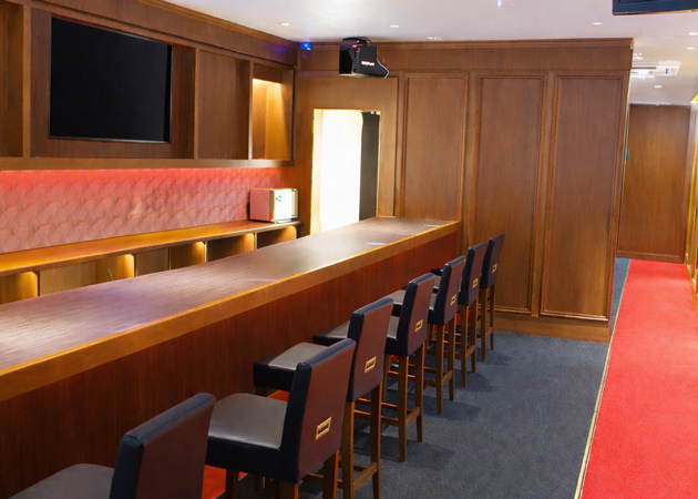 西宮のガールズバー求人/アルバイト情報「BAR REMY」