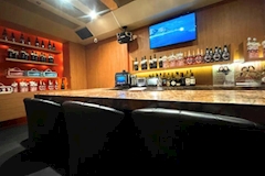 SAKE LAB・サケラボ - 歌舞伎町のガールズバー 店舗写真