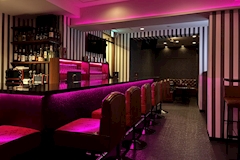 BUNNY BEE・バニービー - 京橋のラウンジ/クラブ 店舗写真