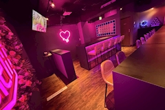Girls Bar Chéri・シェリ - 聖蹟桜ヶ丘のガールズバー 店舗写真
