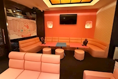 オオカミちゃんカフェ広島店 - 広島市（流川）のガールズバー 店舗写真