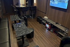 スナック小町・コマチ - 人形町のパブ/スナック 店舗写真
