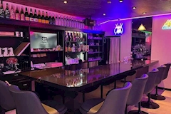 BAR 10・バー テン - 中洲のガールズバー 店舗写真