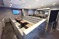 オオカミちゃんカフェ西中島店 - 西中島のガールズバー 店舗写真