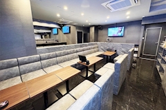 オオカミちゃんカフェ西中島店 - 西中島のガールズバー 店舗写真