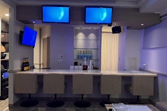 GirlsBar Raviy・ガールズバーラヴィ - 古町のガールズバー 店舗写真