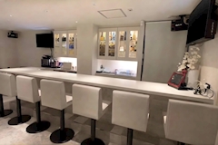 An gege・アンジュジュ - 神戸三宮のスナック 店舗写真