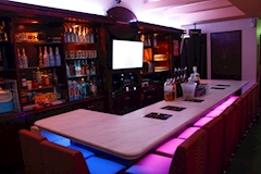 夢月・ユメツキ - 広島市（流川）のガールズバー 店舗写真