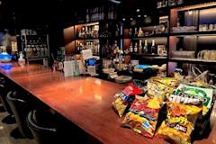 Bar Double・ダブル - 梅田・お初天神のガールズバー 店舗写真