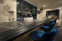 27usagi・ニーナナウサギ - 布施のスナック 店舗写真