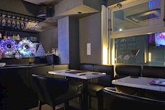 ばぐ×カルテ♡ - 六本木のガールズバー 店舗写真