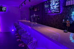 NEON SEOUL・ネオンソウル - 寺田町のガールズバー 店舗写真