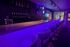 NEON SEOUL・ネオンソウル - 寺田町のガールズバー 店舗写真