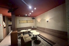 CLUB PING・ピン - 湯島・上野のパブ/スナック 店舗写真