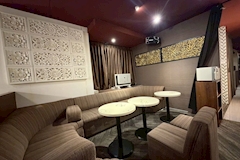 CLUB PING・ピン - 湯島・上野のパブ/スナック 店舗写真