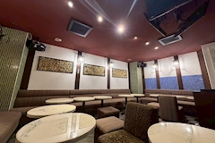 CLUB PING・ピン - 湯島・上野のパブ/スナック 店舗写真