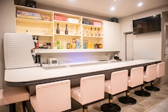 推しの部屋・オシノヘヤ - 茨木のガールズバー 店舗写真